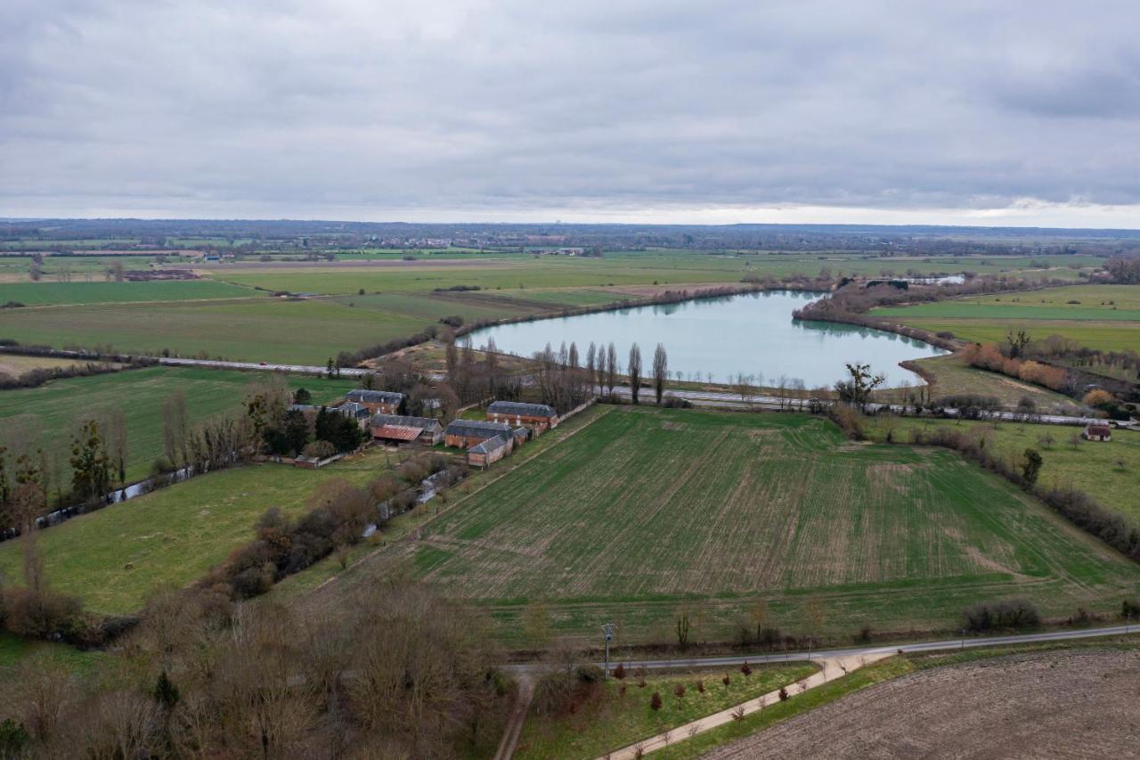 Charmante Chaumiere Romantique Bieville-en-Auge Bagian luar foto